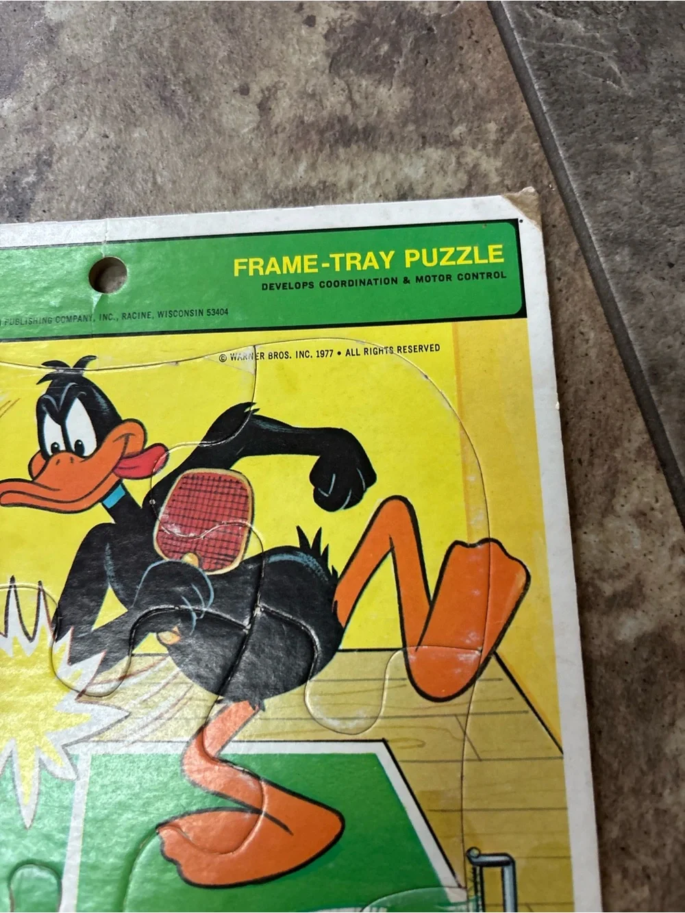 Vintage Daffy Duck Frame-Tray Puzzle - Green & Yellow